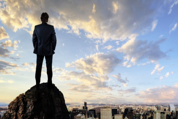 Leadership In Times Of Crisis: How to Lead Efficiently After Covid 19
